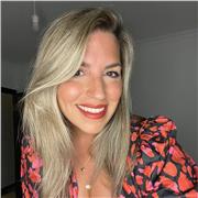 Soy filóloga inglesa especializada en educación internacional y bilingüismo. He sido profesora de inglés de diferentes niveles en una academia durante 3 años y además he ofrecido clases de español para extranjeros para el Instituto Cervantes en Bucarest.